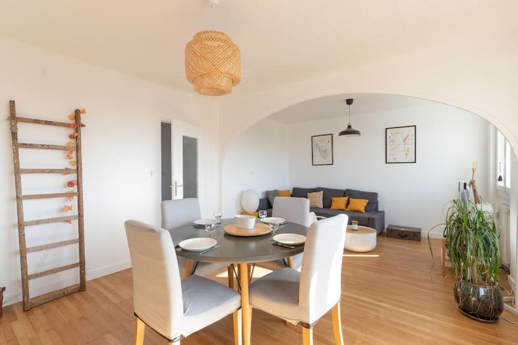 Cabana & Grand Appartement Cosy - Parking & Balcon Villefranche-sur-Saone Exterior photo