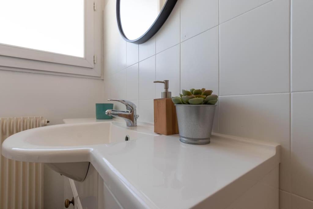 Cabana & Grand Appartement Cosy - Parking & Balcon Villefranche-sur-Saone Exterior photo